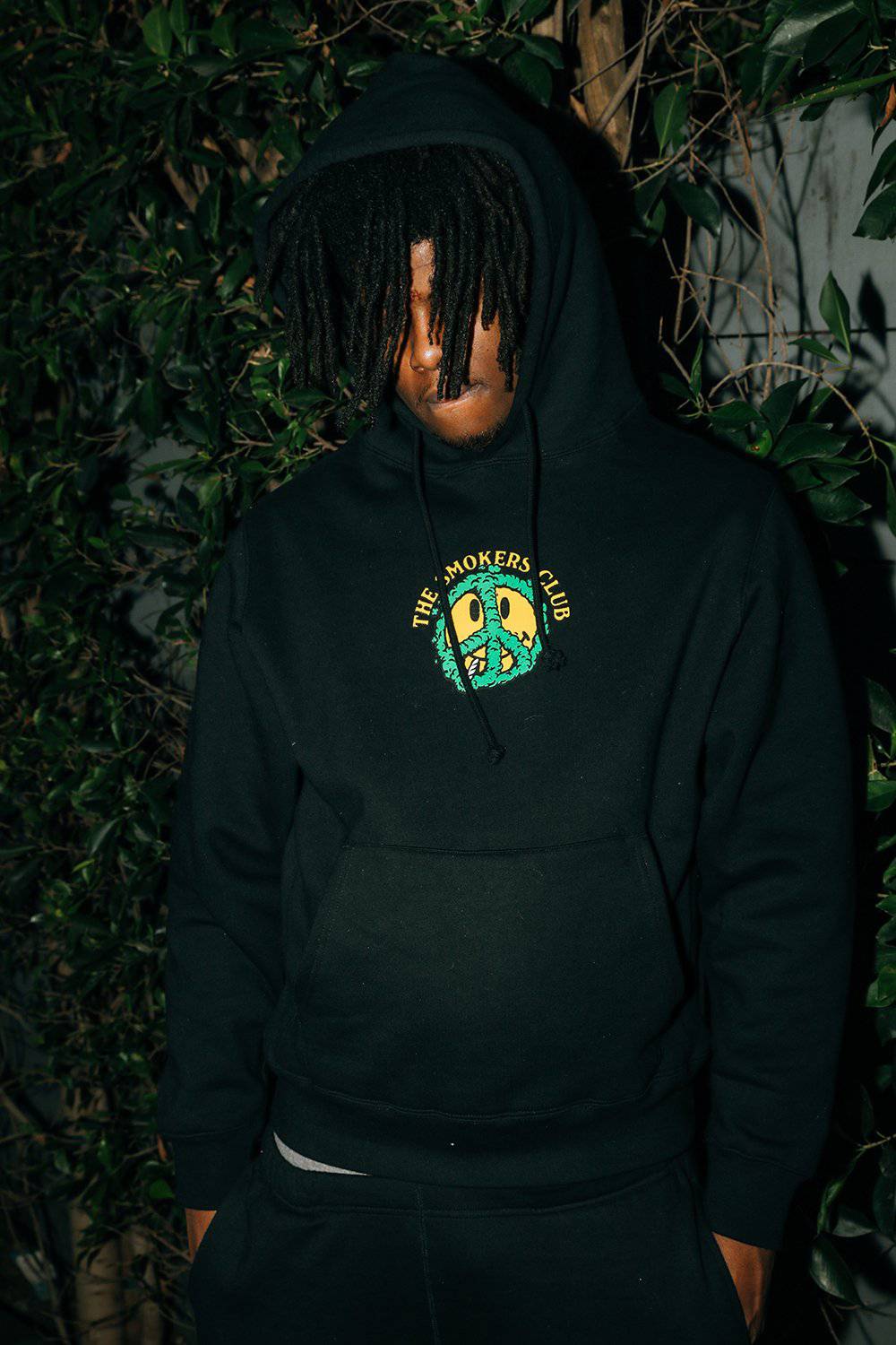 Smile In Peace Hoodie - The Smoker's Club